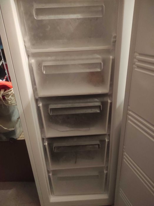 Arca congeladora vertical 5gavetas