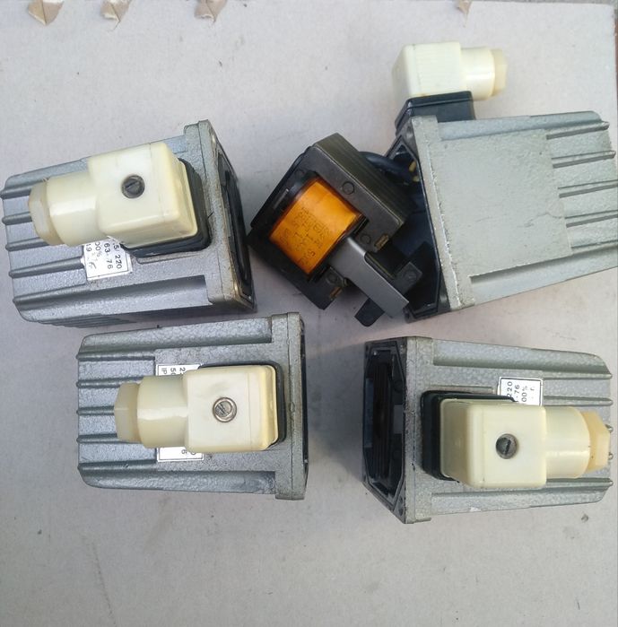 Электромагнит ЕмА240/7.5  гидрораспределителя  NG10.24 ЭмЛ1203 В110