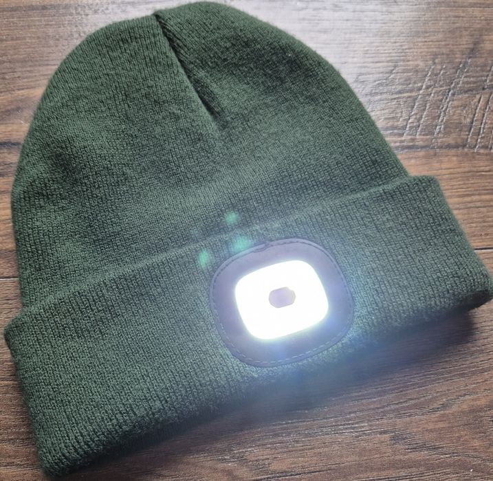 Czapka ze światełkiem Idealna