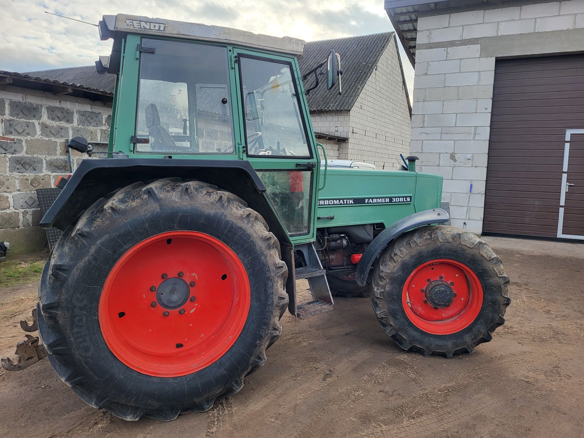Ciągnik Fendt 308ls