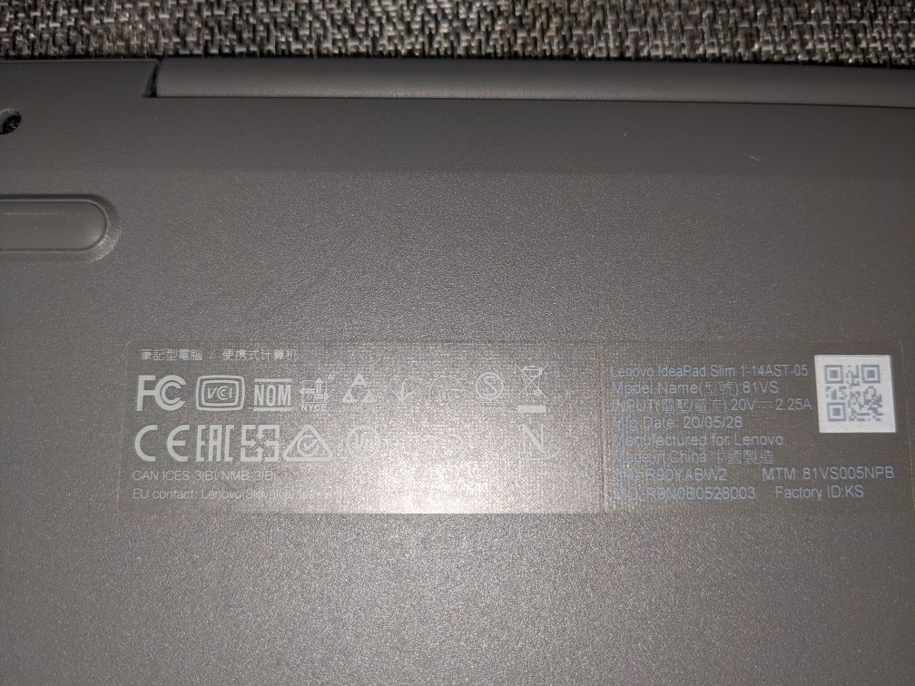 laptop Lenovo IdeaPad Slim 14 mały lekki cieńki