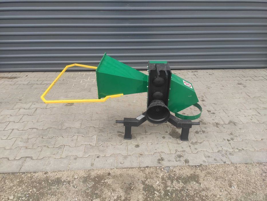 Rębak do drewna i gałęzi 8 cm / 11 cm - rozdrabniacz rembak walcowy