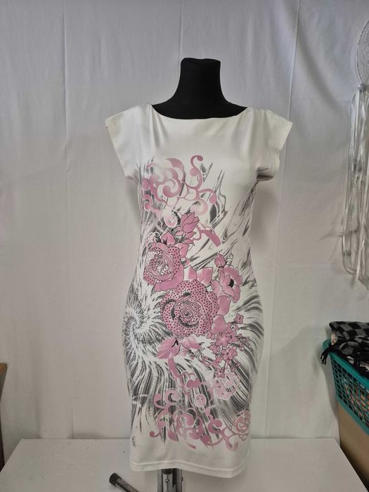 Bardzo ładna sukienka Ceber  r. 44