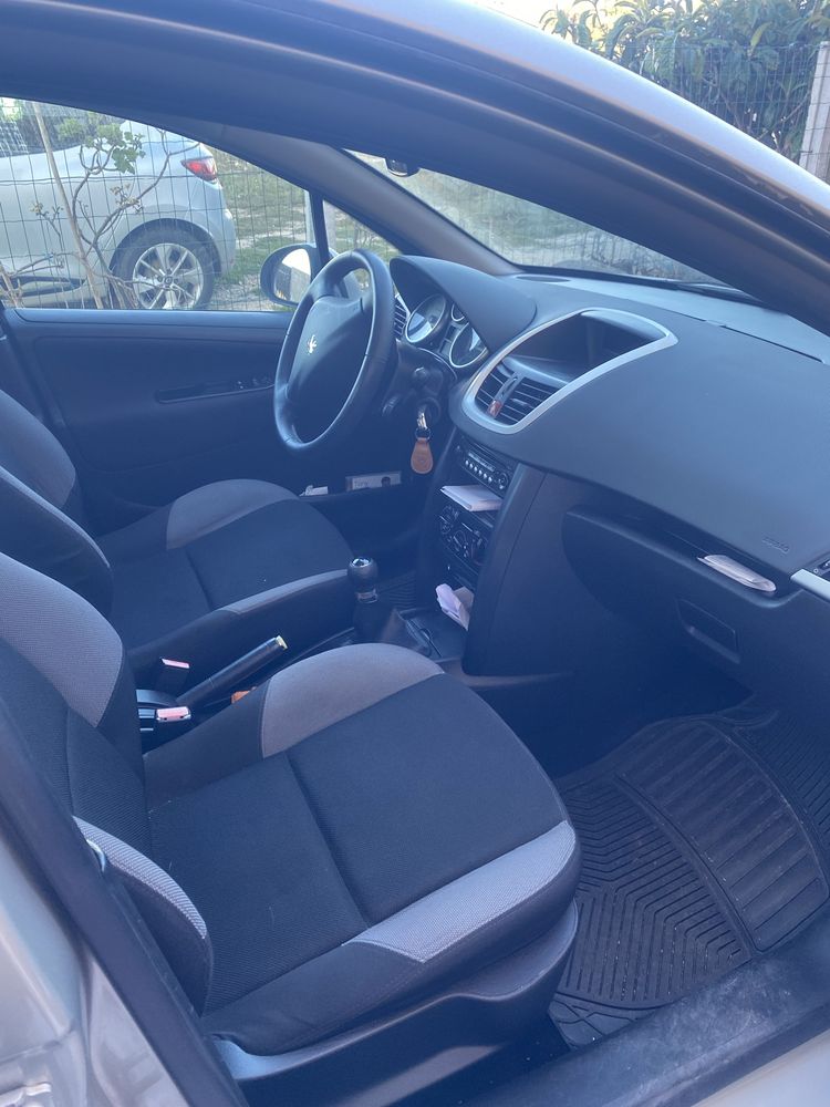 Peugeot 207 1.4i 16v