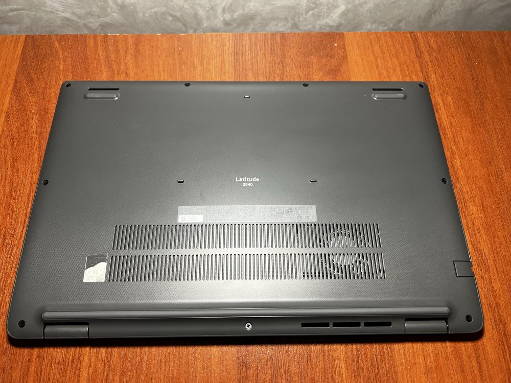 Dell Latitude 3540/ Core i3-1215U/ 8GB Ram/ 256GB SSD/ FHD