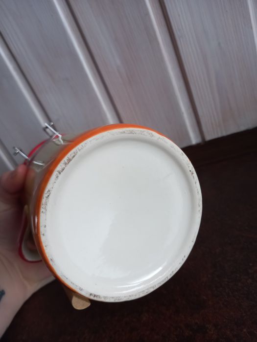 Ceramiczny pojemnik kuchenny retro z owocami + drewniana łyżeczka