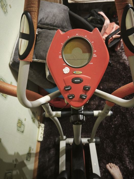 Тренажер Орбітрек