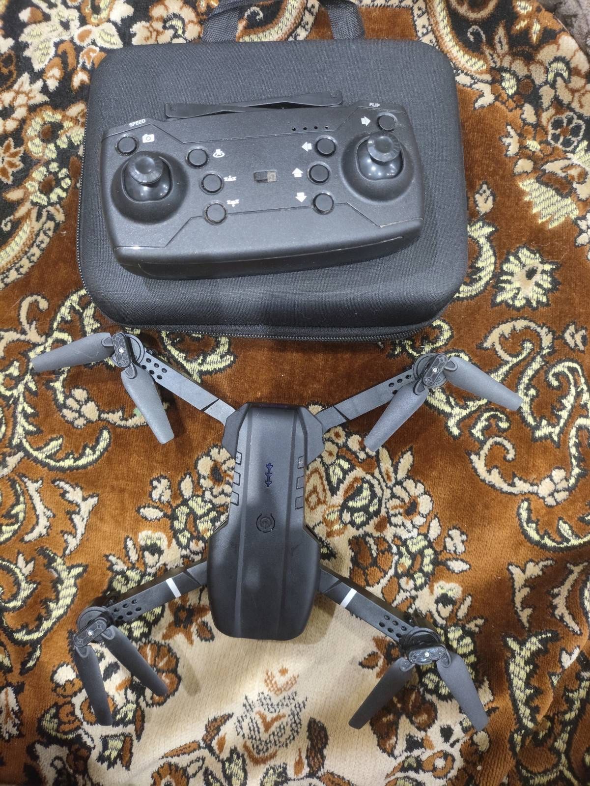 Квадрокоптер дитячий з камерою Drone E88 PRO