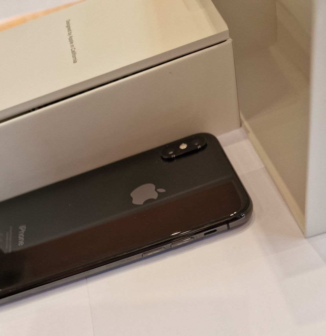 iPhone XS 64GB Space Gray