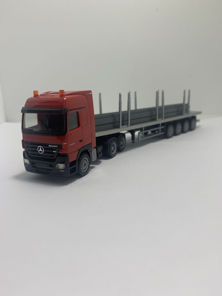 Mercedes Actros da Herpa escala 1/87