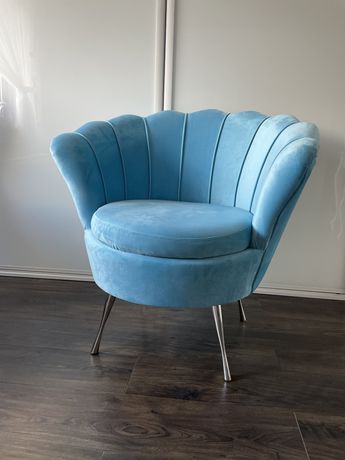 Fotel Shell wyjątkowy fotel do salonu lub biura muszelka