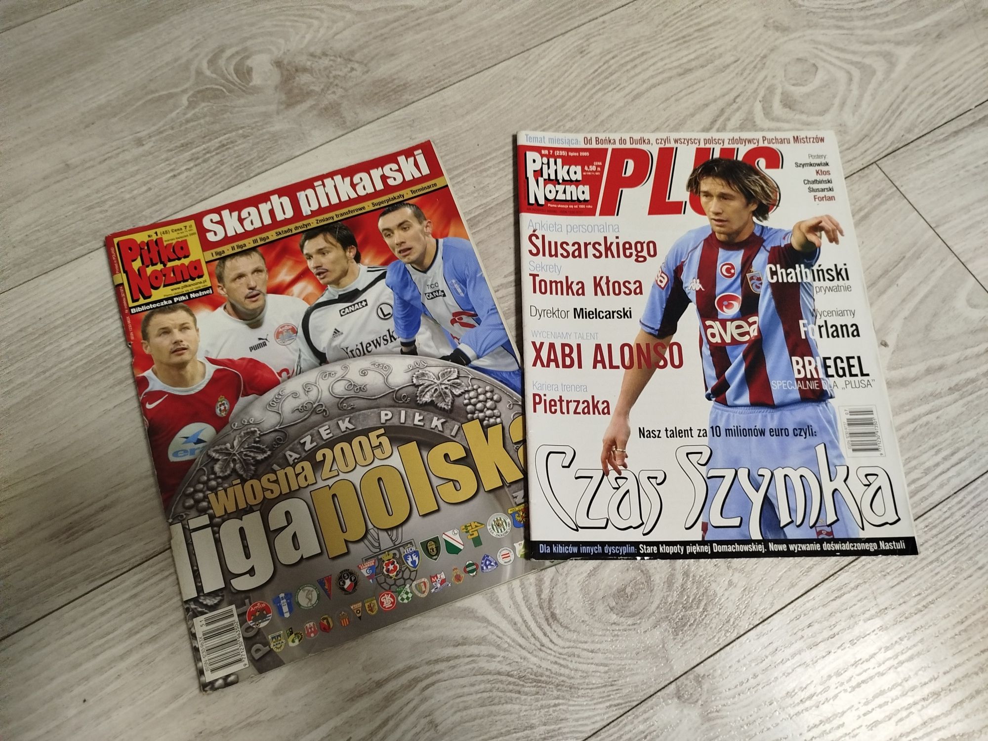 Magazyny sportowe Piłka nożna 2005- 2 szt