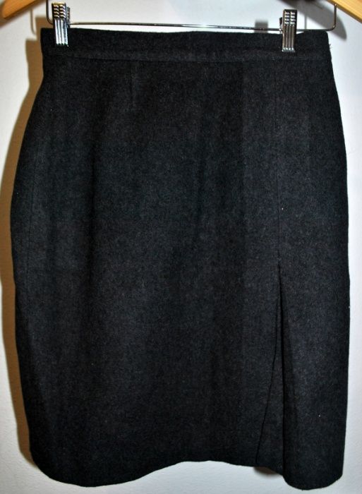 Стильна спідниця з натуральної вовни розмір 44-46 (М) Зазначено Заміри