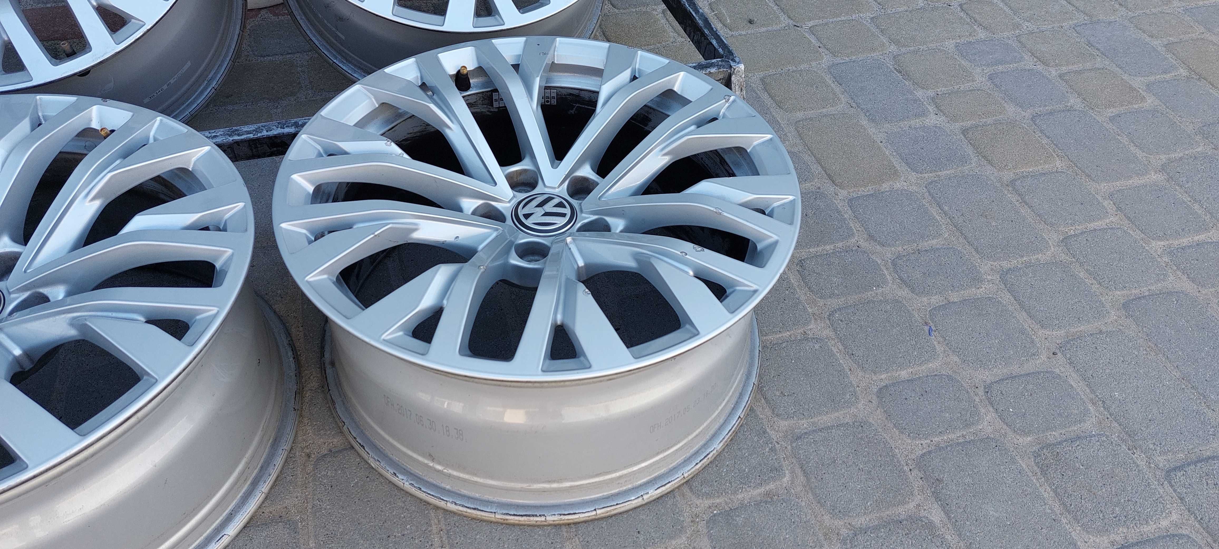 Диски VW R18 5x112 8J ET25 Touareg III Tiguan Туарег Audi Q7 4M КОВАНІ