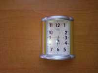 Zegarek budzik analogowy z alarmem podświetlenie Hoffner brązowy 12cm
