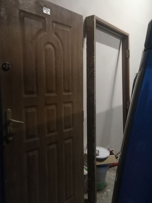 Drzwi zewnętrzne  skrzydło90x202 +ościeżnica