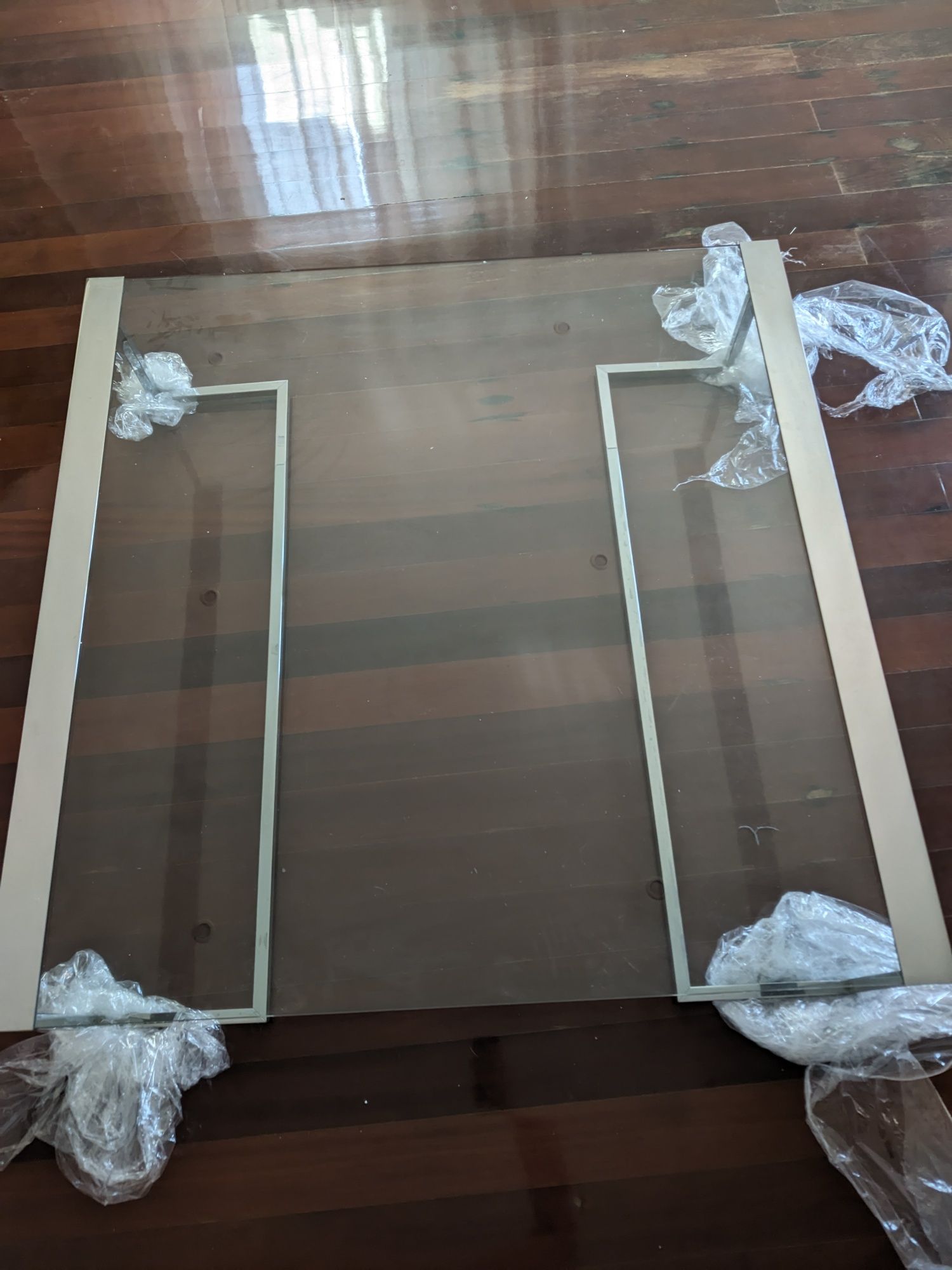 Mesa de centro de vidro