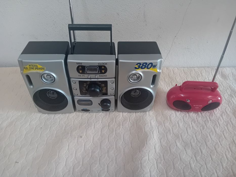 Rádio a Pilhas Miniatura