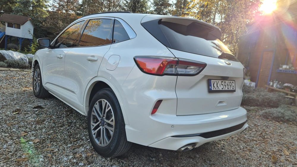 Ford Kuga KUGA/Escape Stan idealny garażowany perła