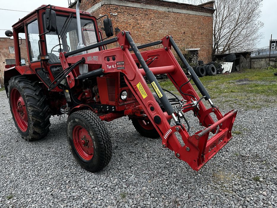 Фронтальний навантажувач погружчик