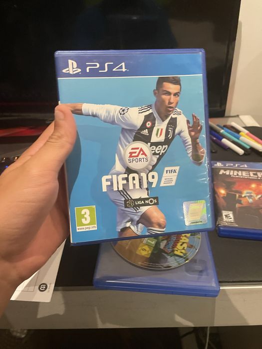 4 jogos de ps4 em bom estado