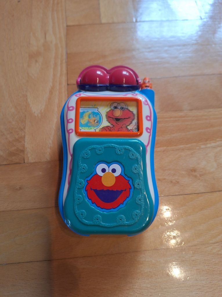 Telefon Elmo, Ulica Sezamkowa, Świat Elma