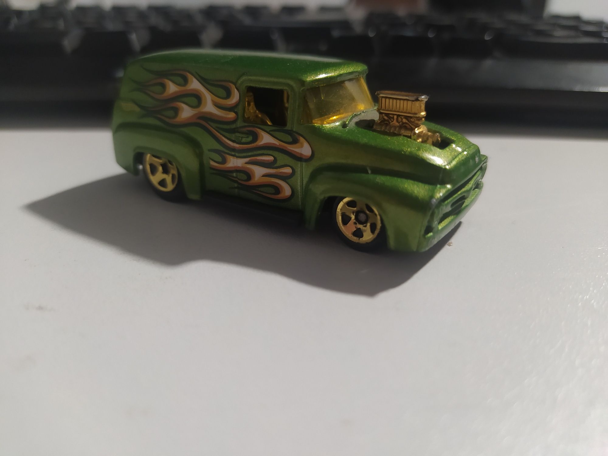 Hot Wheels '56 Ford z 2011 roku