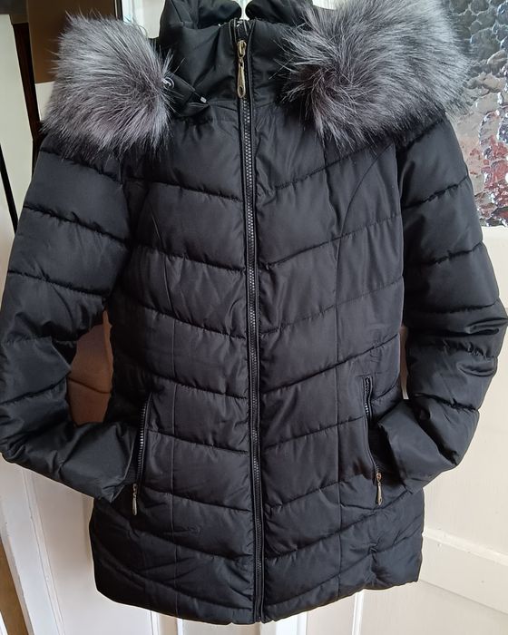 Casaco almofadado com capuz