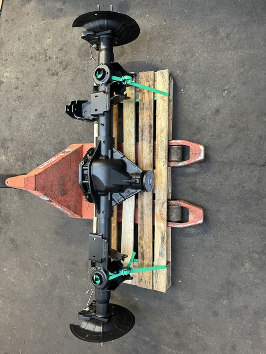 Naprawa regeneracja prostowanie osiowanie most dodge ram