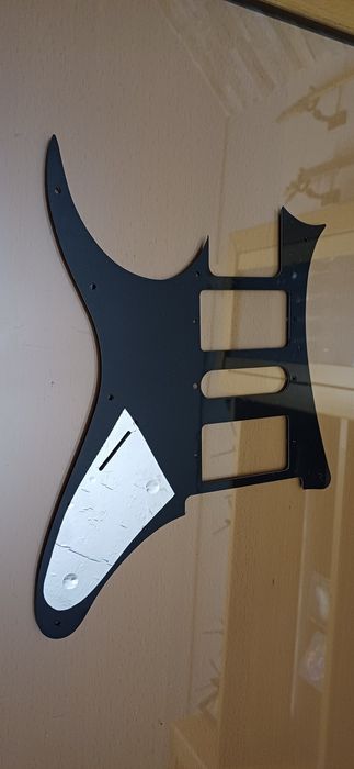 Pickguarg ibanêz novo