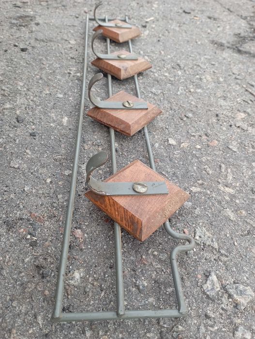 Вешалка настенная б/у