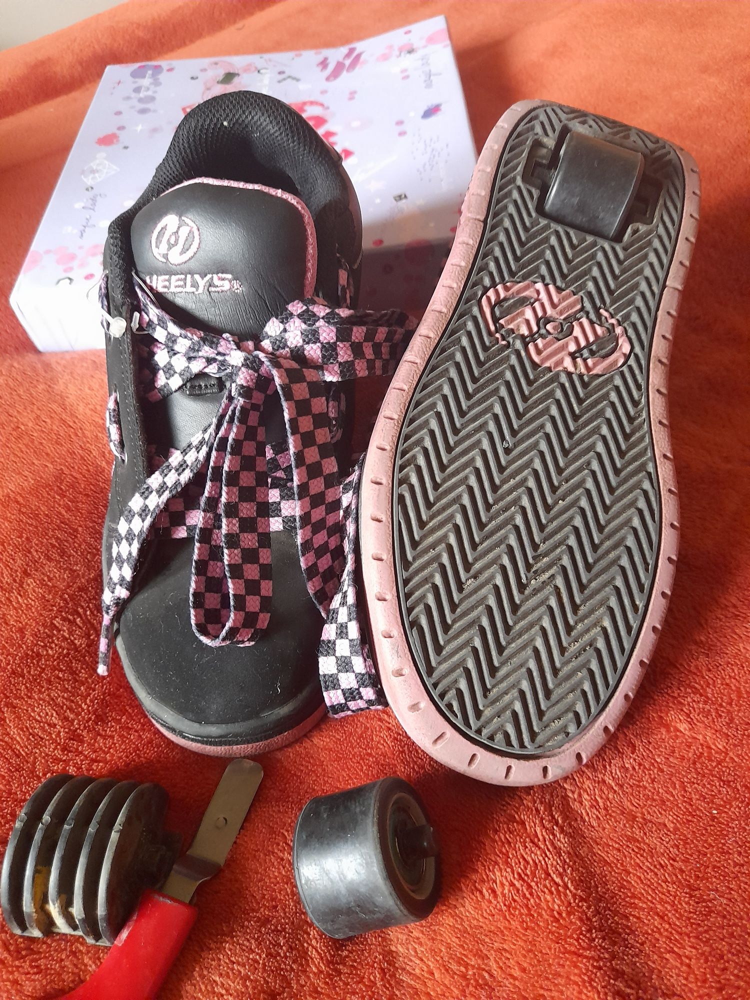 Butorolki Heelys rozmiar 34