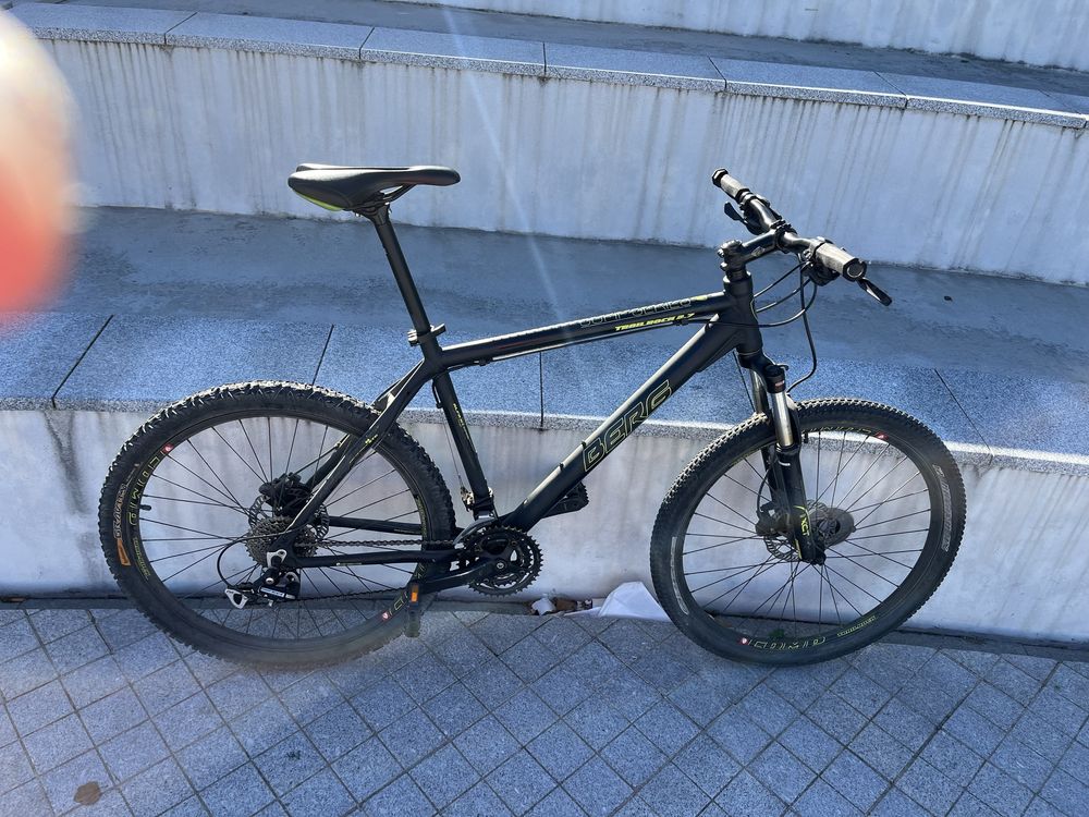 Bicicleta usada por 1 ano