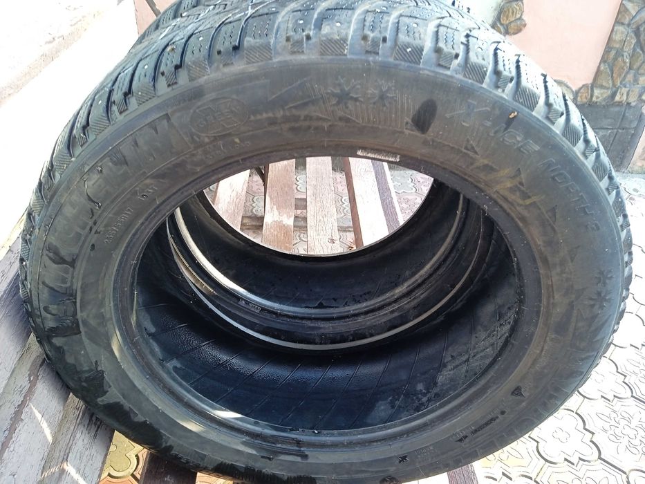 Шини зимові продам