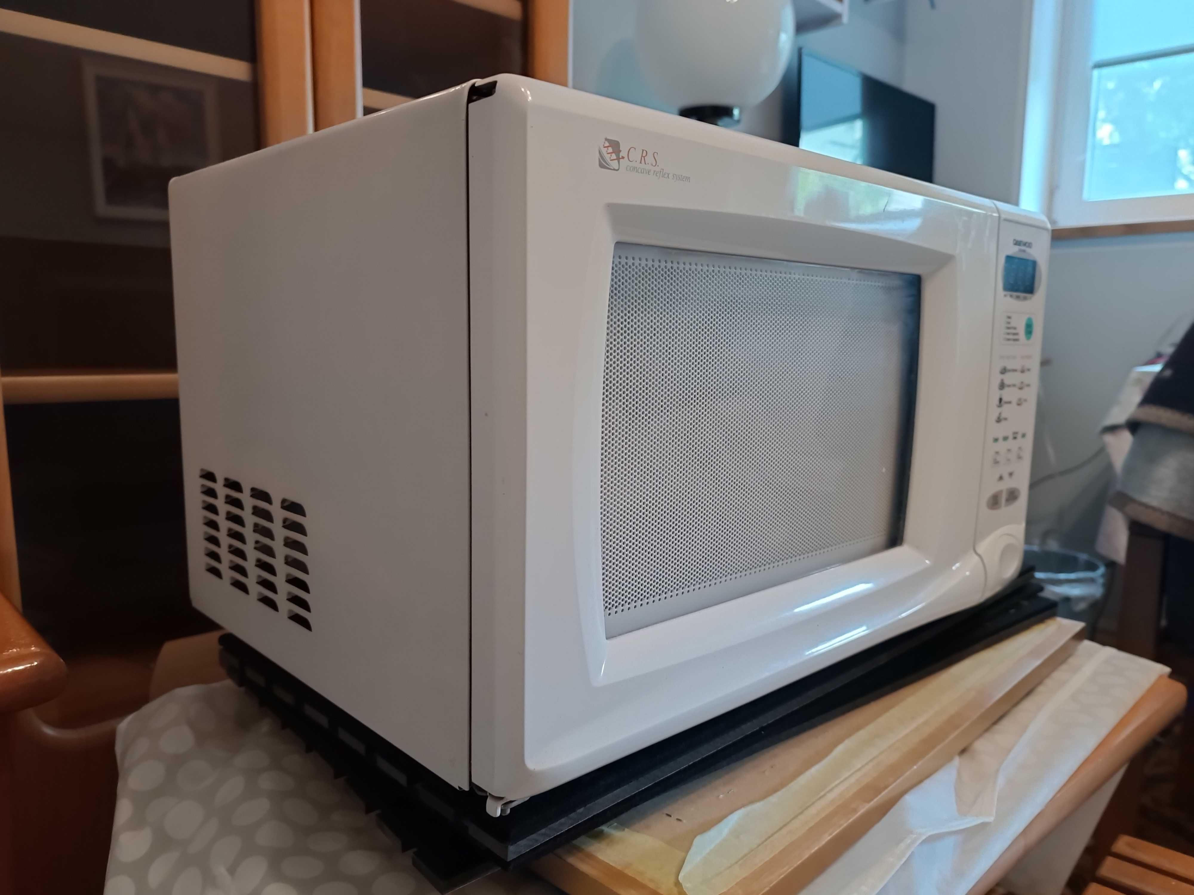 Kuchenka Mikrofalowa - mikrofalówka Daewoo 860A , funkcjonalna i tania