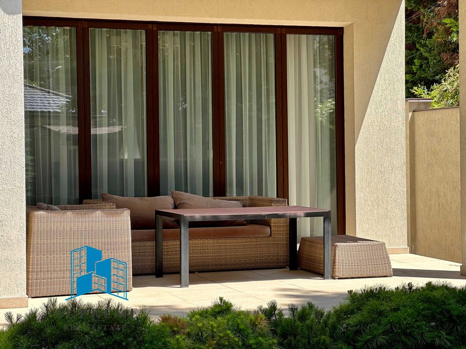 Дом VIP уровня морская сторона Французский бульвар