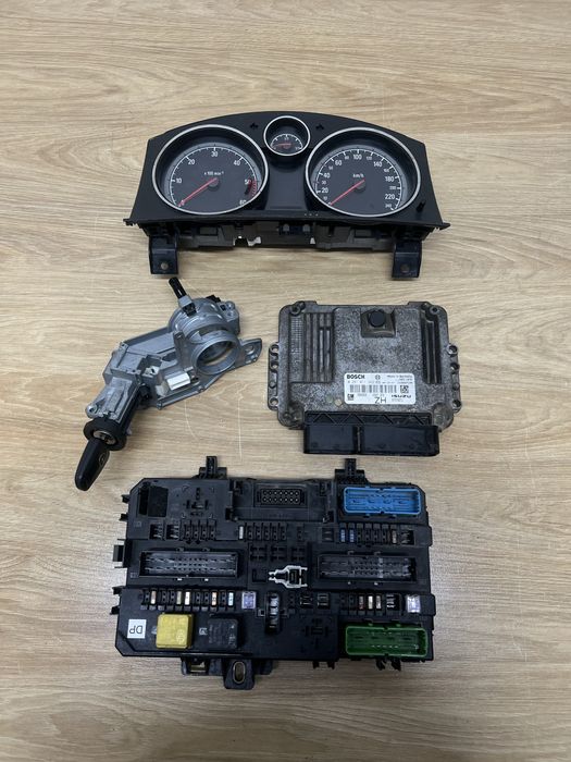 Zestaw startowy Opel Astra H 1.7 Cdti