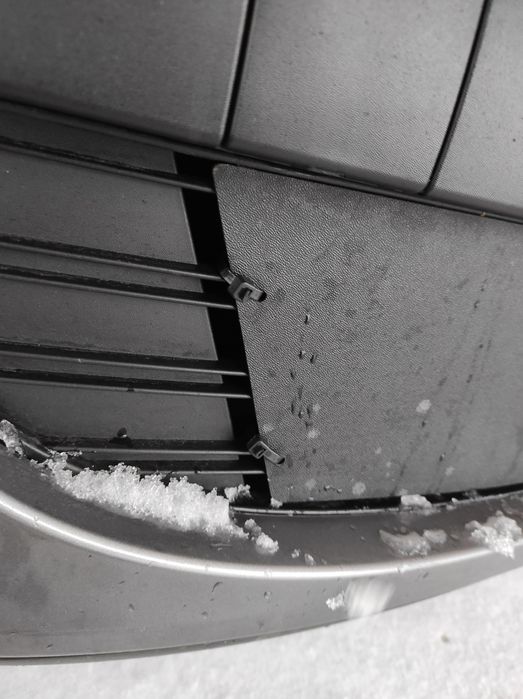 Renault Megane 3 утеплювач решітки радіатора , накладка на бампер