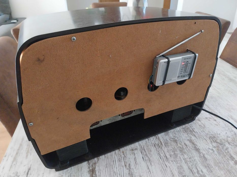 Rádio a valvulas de 1954