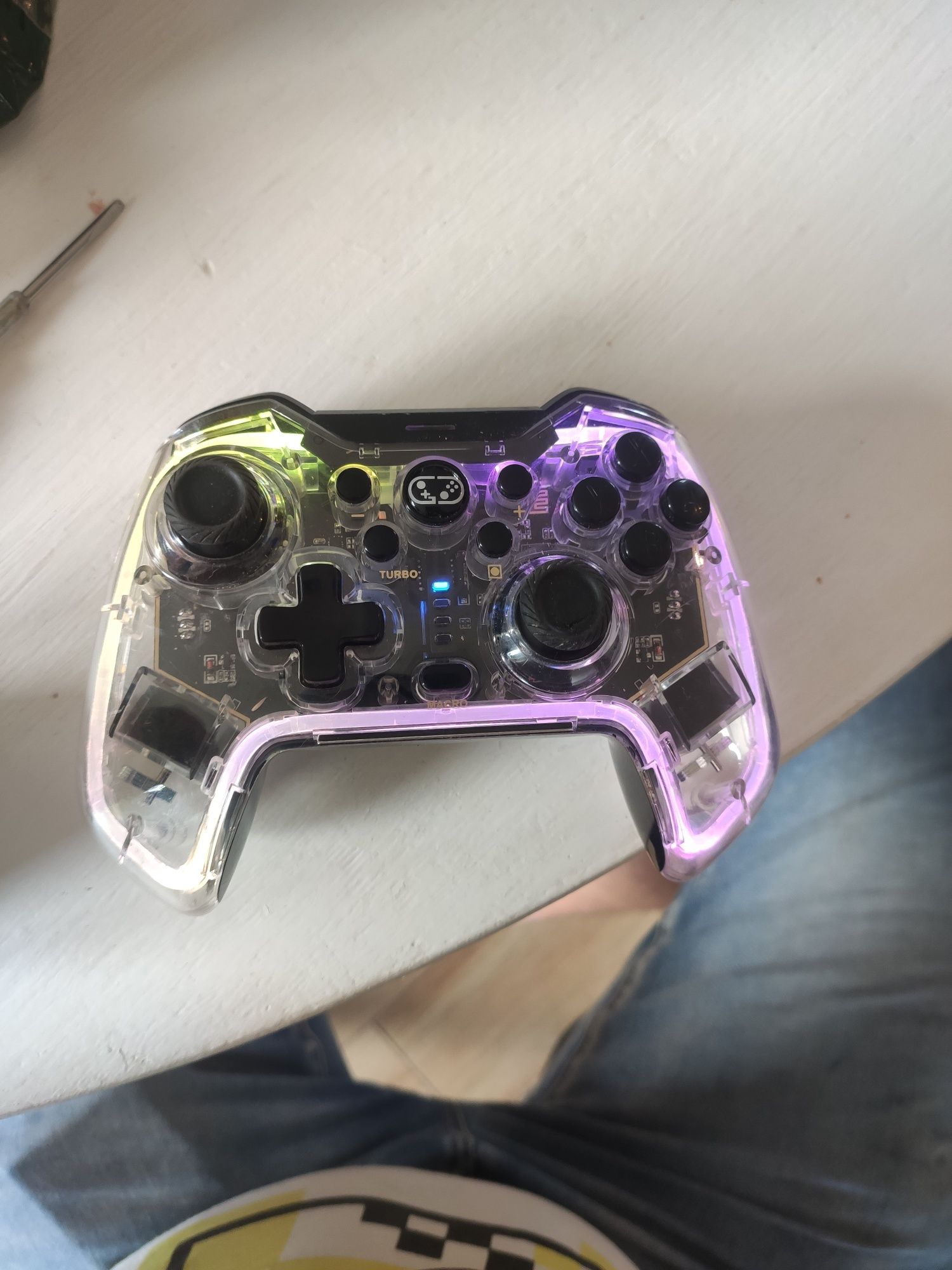 Sprzedam gamepad WHITE SHARK LRGION