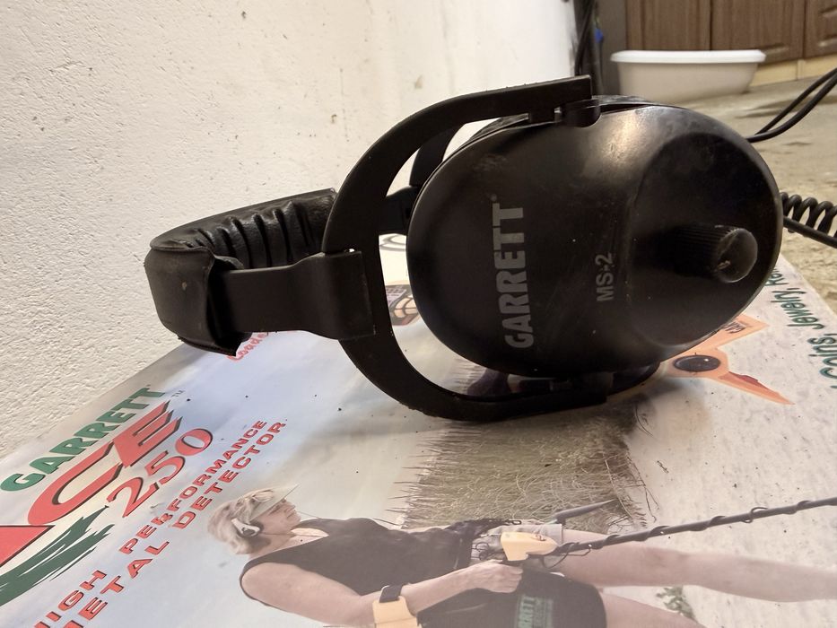 Wykrywacz metali garrett ace 250 + sluchawki MS-2