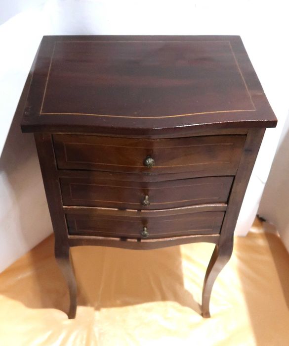 Mesa de apoio antiga estilo D. Luís XV