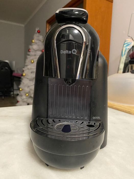 Máquina café cápsulas Delta Qool