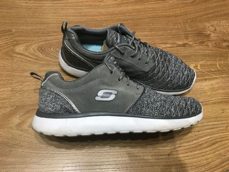 Кросівки розмір 39