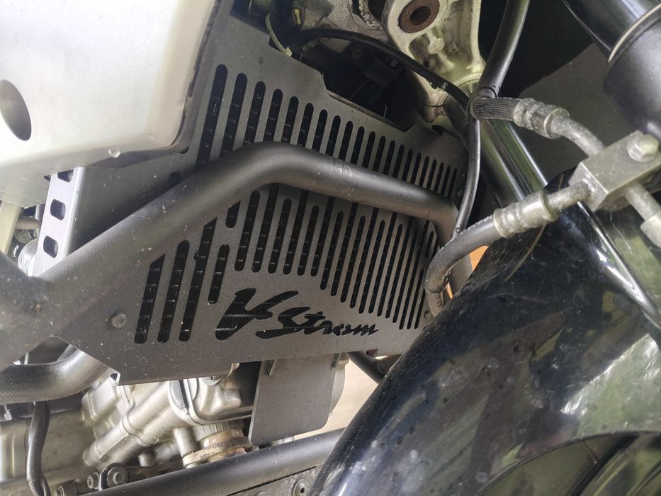 Osłony Chłodnic SUZUKI V-STROM DL 650, rok 2 0 0 4 - 2 0 1 1
