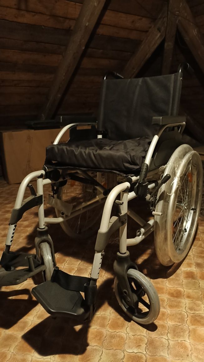 Nowy wózek inwalidzki Breezy UniX