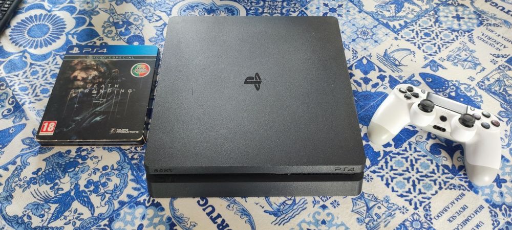 PlayStation 4 + Comando + Jogo
