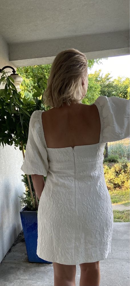 Karen Millen wyjątkowa elegancka biała sukienka bufki 42 nowa