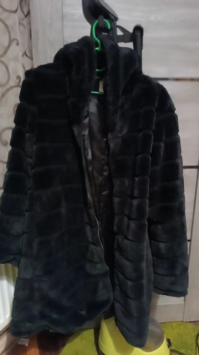 Продам б/у шубу .состояние как новое.