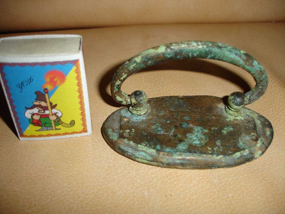 Комод/шафа - ретро-РУЧКА металева 90 х 55 мм. ВІНТАЖ.